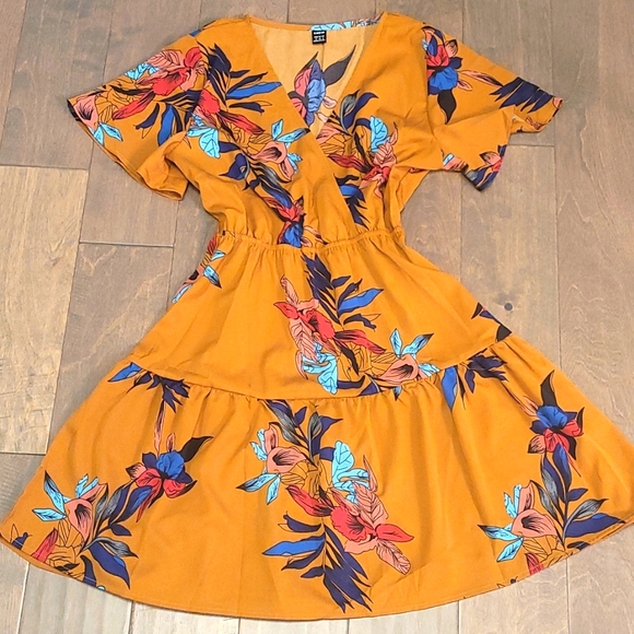 SHEIN Dresses & Skirts - SHEIN Womens Medium/6 Burnt Orange Floral Print Mini Dress, Fall Dress